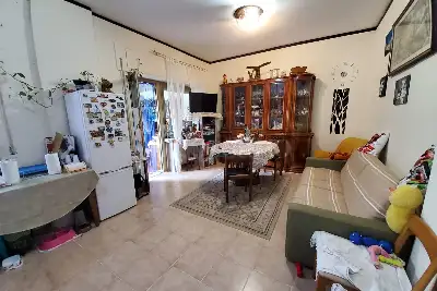 Casa in vendita, Via Montevideo, Pomezia