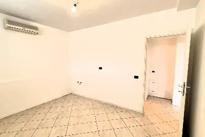 Ufficio in affitto, Via Sant'Adeodato, Cantù