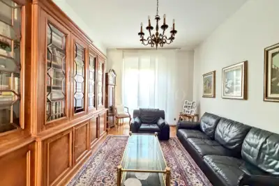 Casa in vendita, Via Pisanello, Milano