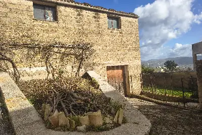 Casa Indipendente in vendita, Via Sicilia, Valderice
