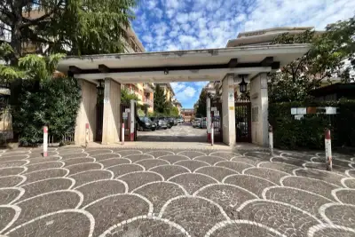 Casa in vendita, Via Cassia, Roma