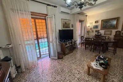 Casa in vendita, Via Virgilio, Pomezia