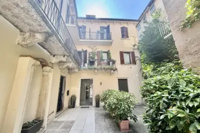 Casa in affitto, Via Santa Chiara, Verona