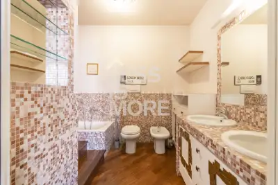 Casa in vendita, Via San Giuseppe Cottolengo, Milano