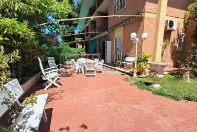 Villa Plurifamiliare in vendita, Via delle Vigne di Morena, Roma