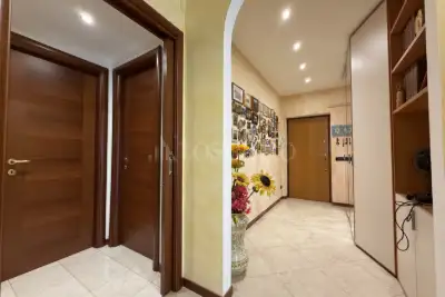 Casa in vendita, Via dei Tulipani, Milano