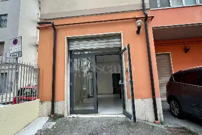 Negozio in affitto, Avellino - Via Carmine Barone, Avellino