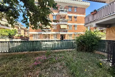 Negozio in vendita, Via Vincenzo Vela, Roma