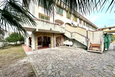 Villino a Schiera in vendita, Via Della Resistenza, Scafati