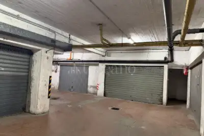 Box in vendita, Piazza Ener Bettica, Roma