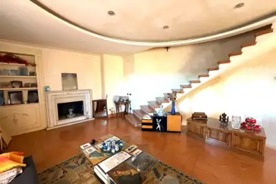 Villa Plurifamiliare in vendita, Vicolo della Riserva del Fontanile, Roma