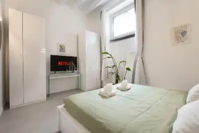 Casa in vendita, Via Parmigianino, Milano