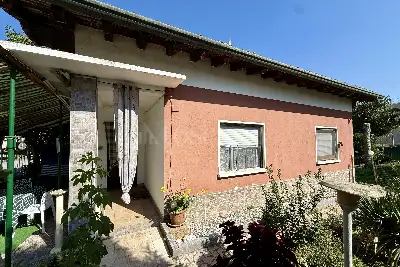 Casa Indipendente in vendita, Via Luigi Pirandello, Montichiari