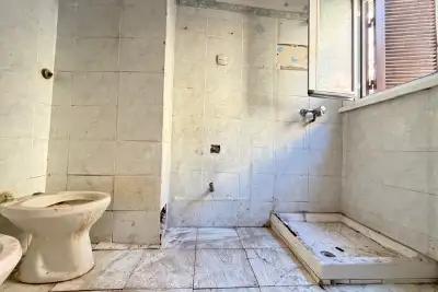 Casa in vendita, Via Tuscolana, Roma