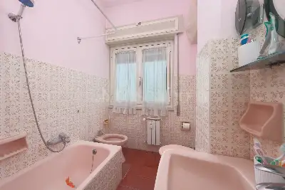 Casa in vendita, Via Achille Tedeschi, Roma