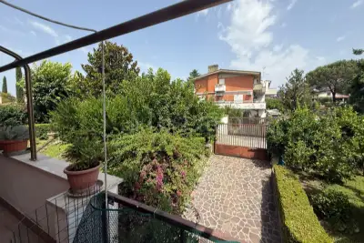 Villa Bifamiliare in vendita, Via degli Accoramboni, Roma