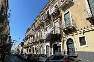 Palazzo in vendita, Via Carlo Ardizzone, Catania