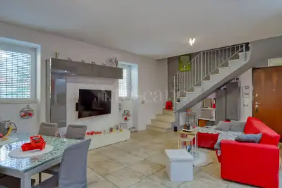 Casa in vendita, Via Taiana, Lavena Ponte Tresa