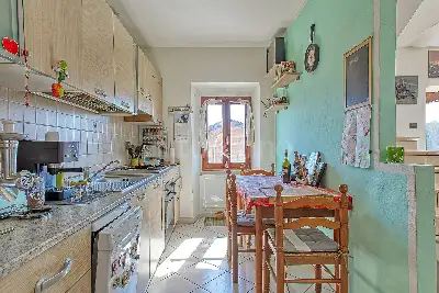 Casa Indipendente in vendita, Via Roma, Cuasso al Monte
