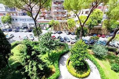 Casa in vendita, Via Paola Falconieri, Roma