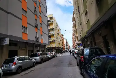 Negozio in vendita, Via Monfalcone 69, Bari