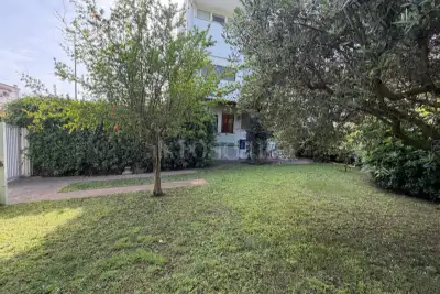 Villino a Schiera in affitto, Via Ceriale, Fiumicino