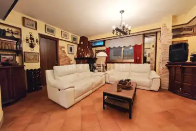 Villa Plurifamiliare in vendita, Via Ermesianatte, Roma