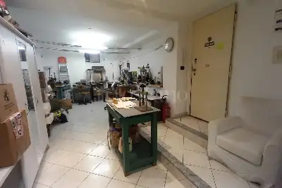 Laboratorio in vendita, Via Alessandro Tadino, Milano