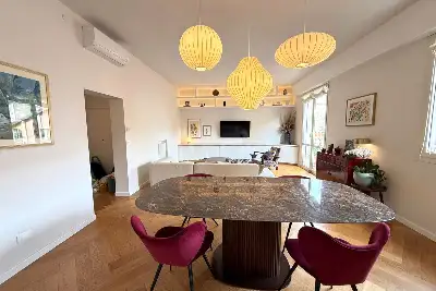 Casa in vendita, Via Galliera, Bologna