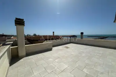 Villa Bifamiliare in vendita, Viale di Focene, Fiumicino