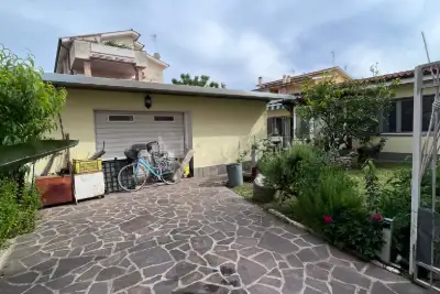 Casa Indipendente in vendita, Via Carlo Maria Rosini, Roma