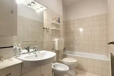 Casa in vendita, Viale dei Caduti per la Resistenza, Roma