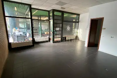 Negozio in affitto, Via Valle, Lavena Ponte Tresa