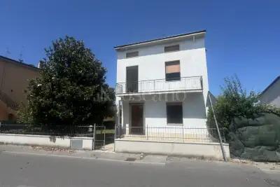 Casa Indipendente in vendita, Via dell'Alloro, Prato