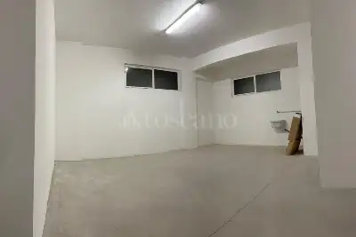 Box in affitto, Via delle Calasanziane, Roma