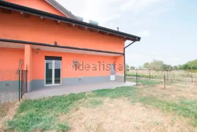 Casa in vendita, Via Stradavecchia, Bastida Pancarana