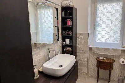 Casa in vendita, Via Pianoro, Roma