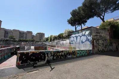 Box in vendita, Via Adria, Roma