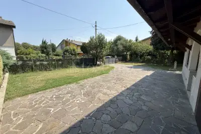 Villa Plurifamiliare in vendita, Via delle Nazioni Unite, Bagnolo Mella