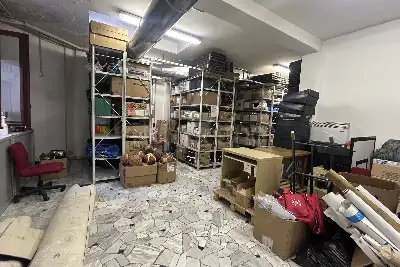 Laboratorio in vendita, Viale Cirene, Milano