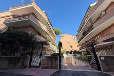 House for sale, Via Carlo Oreste Zuretti, Roma