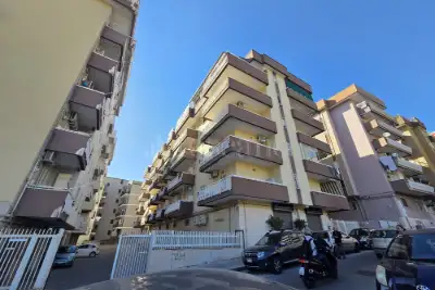 Box in affitto, Via Nicola Romeo, Napoli