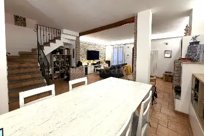 Villino a Schiera in vendita, Via Morsasco, Roma