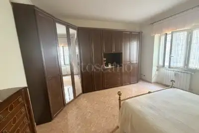 Casa in vendita, Via Virgilio, Pomezia
