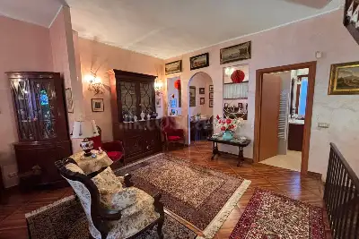 Villino a Schiera in vendita, Via Terpandro, Roma