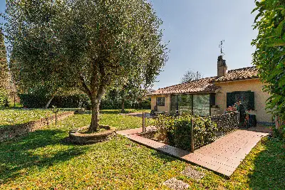 Villino a Schiera in vendita, Largo Olgiata, Roma