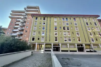 Casa in vendita, Via Rodi, Brescia