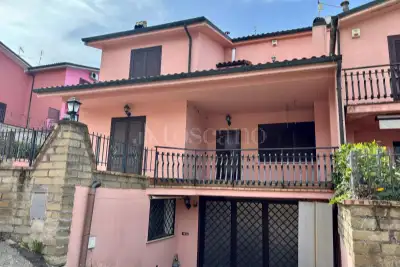 Villa Plurifamiliare in vendita, Via A. Aleardi, Mentana