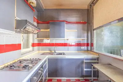 Casa in vendita, Via Giovanni Battista Morgagni, Milano