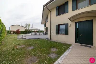 Casa in vendita, Via Cervel, Cordenons